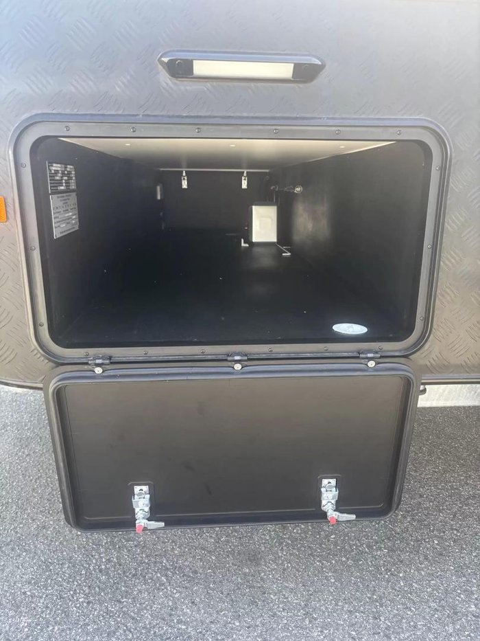 2024 New Age Caravans My24 New Age Manta Ray Mr18er Expedition