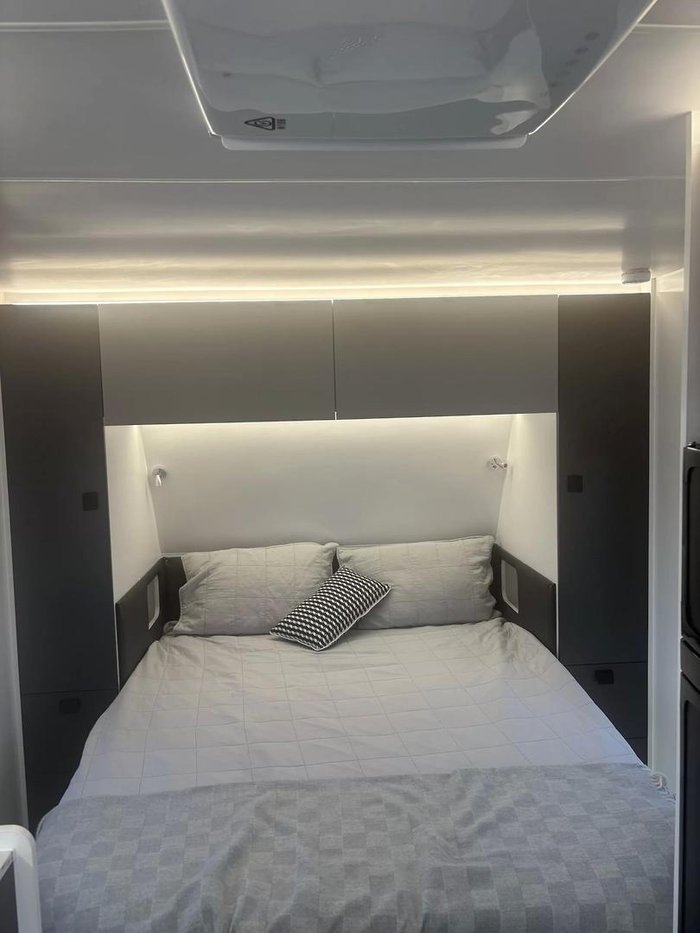 2024 New Age Caravans My24 New Age Manta Ray Mr18er Expedition