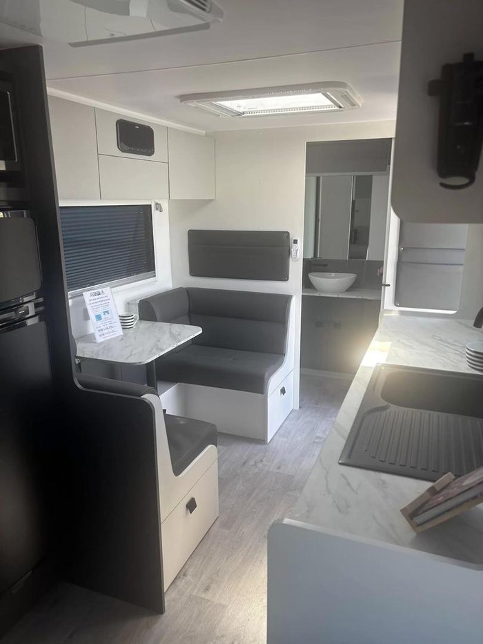 2024 New Age Caravans My24 New Age Manta Ray Mr18er Expedition