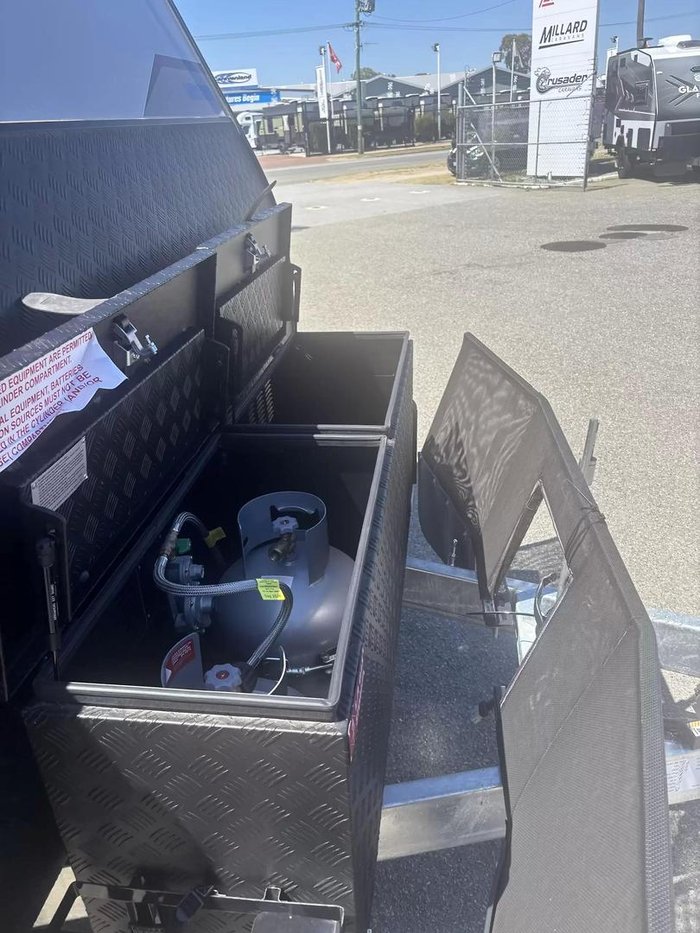 2024 New Age Caravans My24 New Age Manta Ray Mr18er Expedition