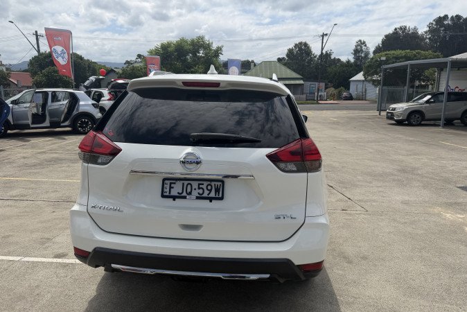 2018 NISSAN X-TRAIL ST-L (2WD)