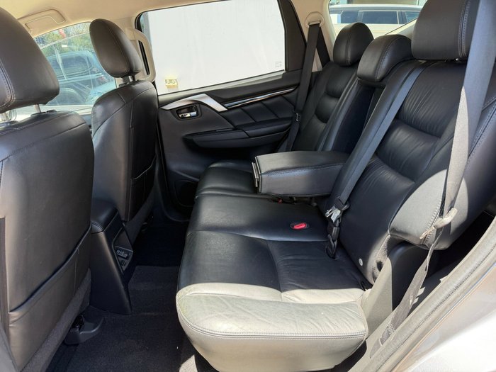 2019 Mitsubishi Pajero Sport Black Edition