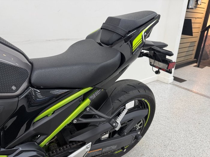 2020 Kawasaki Z900 (ZR900) Black