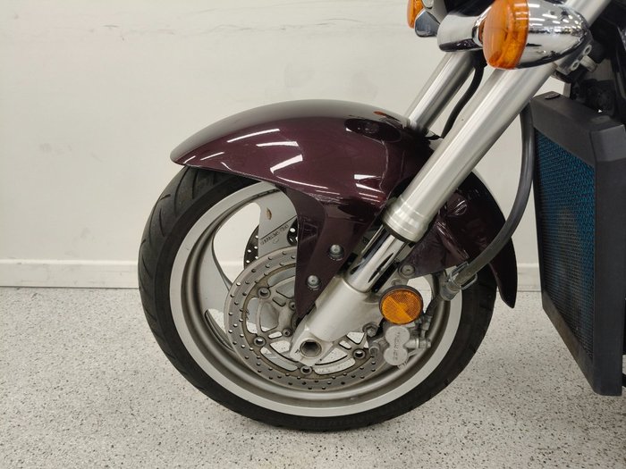 2011 Suzuki VZ1500 BOULEVARD (M90) Maroon