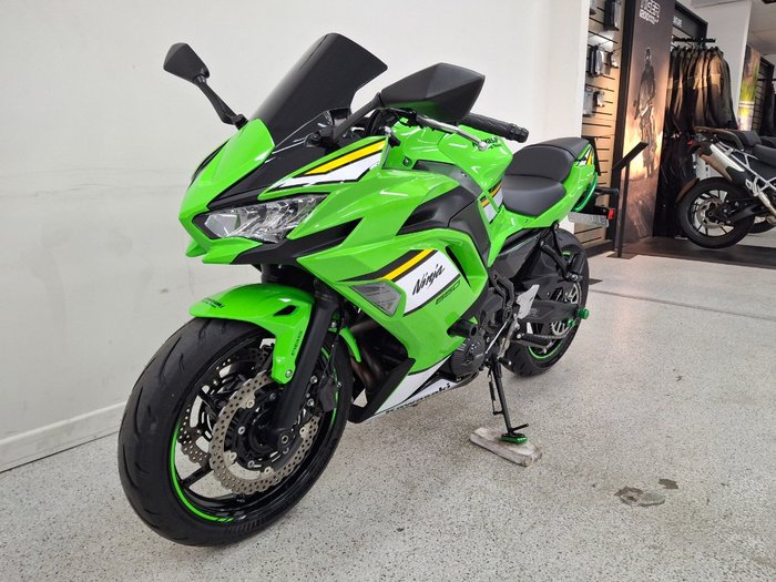 2025 Kawasaki NINJA 650L Green