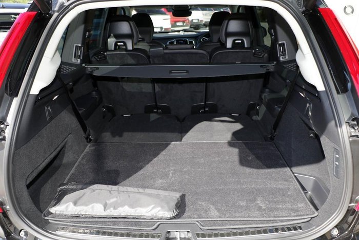 2023 Volvo XC90 Recharge Ultimate T8 Plug-In Hybrid