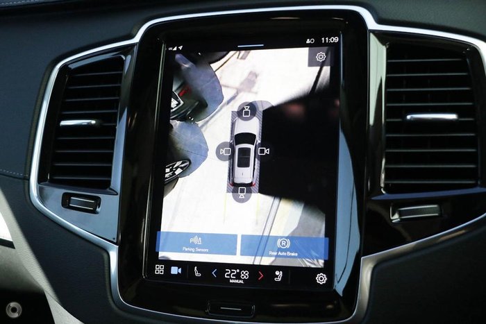 2023 Volvo XC90 Recharge Ultimate T8 Plug-In Hybrid