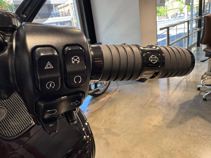 2022 Harley-Davidson CVO Road Glide Limited 117 (FLTRKSE) Touring Red