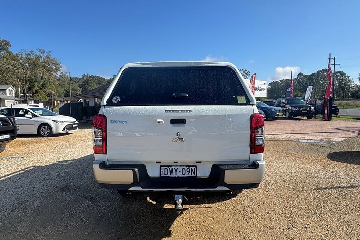 2022 Mitsubishi Triton GLX