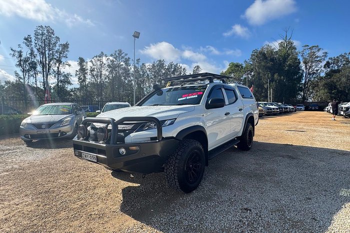 2022 Mitsubishi Triton GLX