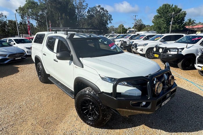 2022 Mitsubishi Triton GLX