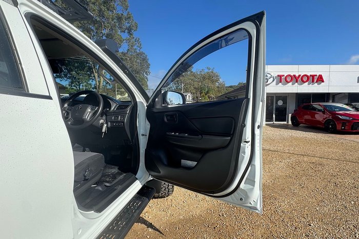 2022 Mitsubishi Triton GLX