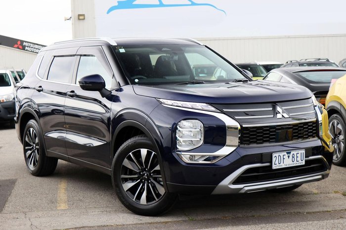 2025 Mitsubishi Outlander LS