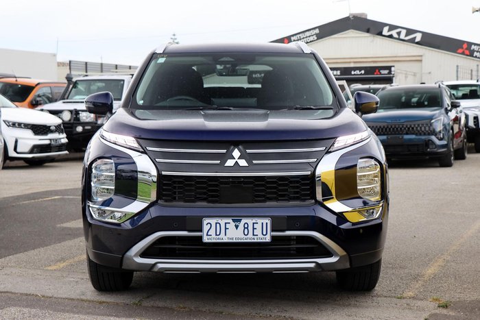 2025 Mitsubishi Outlander LS