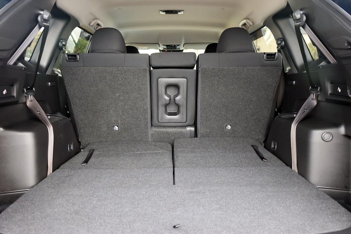 2025 Mitsubishi Outlander LS