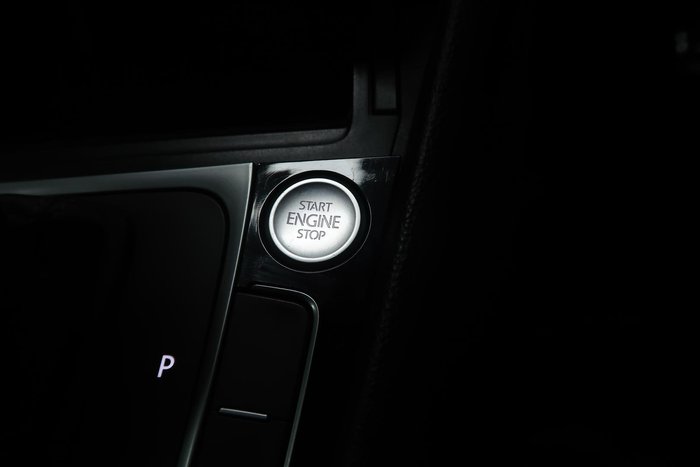 2015 Volkswagen Golf R Wolfsburg Edition