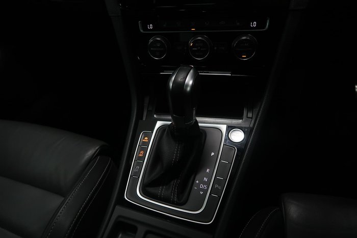 2015 Volkswagen Golf R Wolfsburg Edition