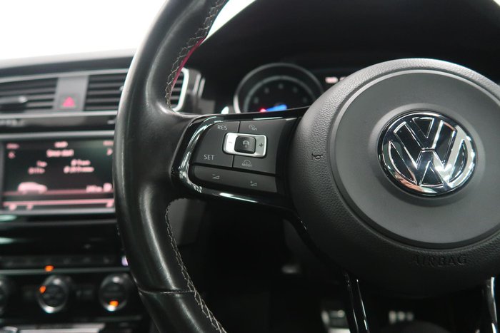 2015 Volkswagen Golf R Wolfsburg Edition