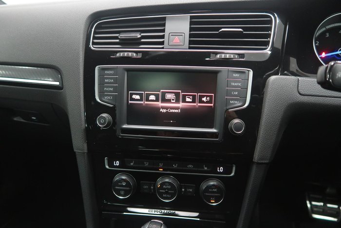 2015 Volkswagen Golf R Wolfsburg Edition