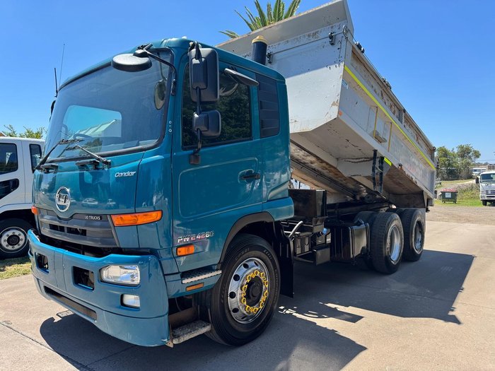 2017 UD Condor PW 24 280 BLUE