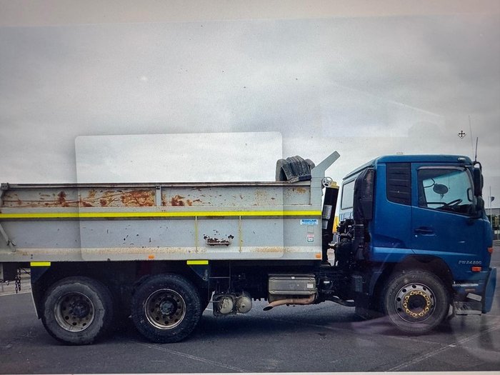 2017 UD Condor PW 24 280 BLUE