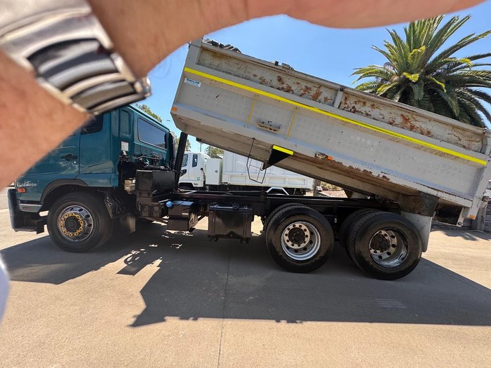 2017 UD Condor PW 24 280 BLUE