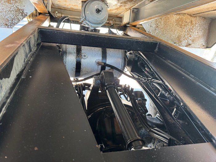 2017 UD Condor PW 24 280 BLUE