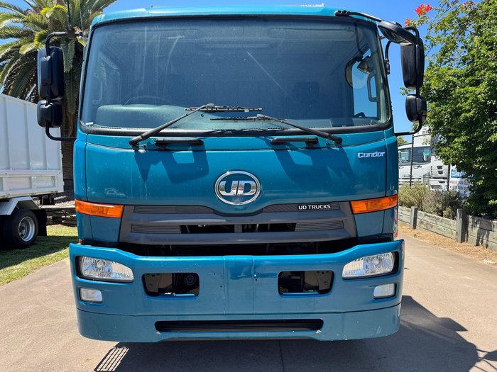 2017 UD Condor PW 24 280 BLUE