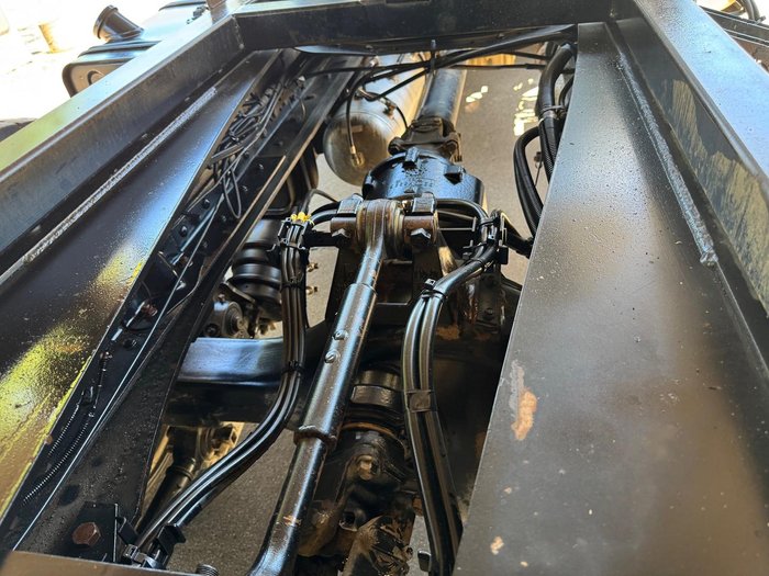 2017 UD Condor PW 24 280 BLUE