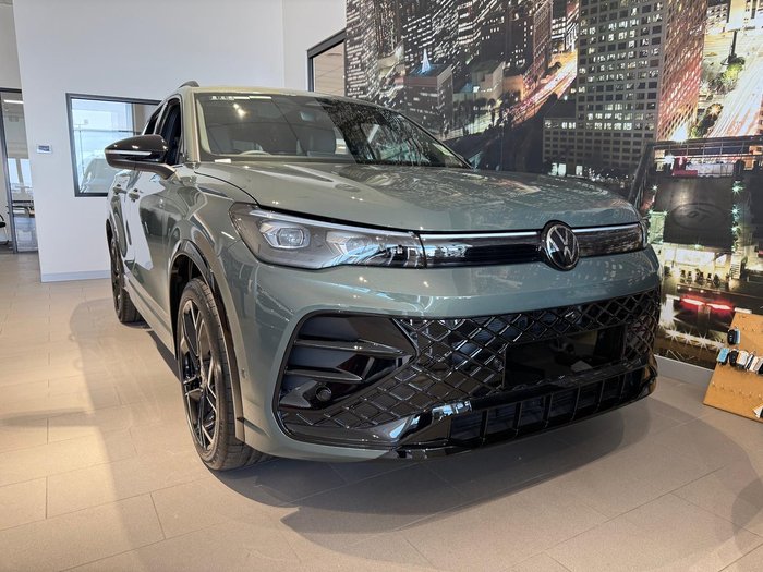 2025 Volkswagen Tiguan 195TSI R-Line