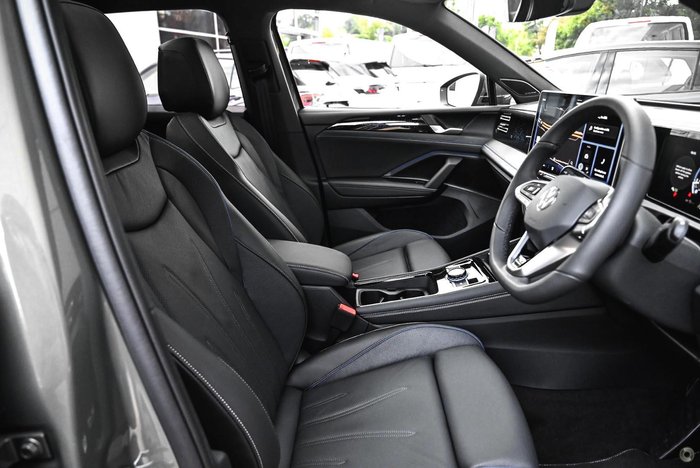 2025 Volkswagen Tiguan 195TSI R-Line