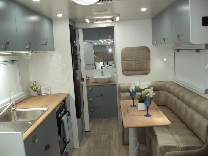 2026 Eternity Caravans Monument 186" Centre Door