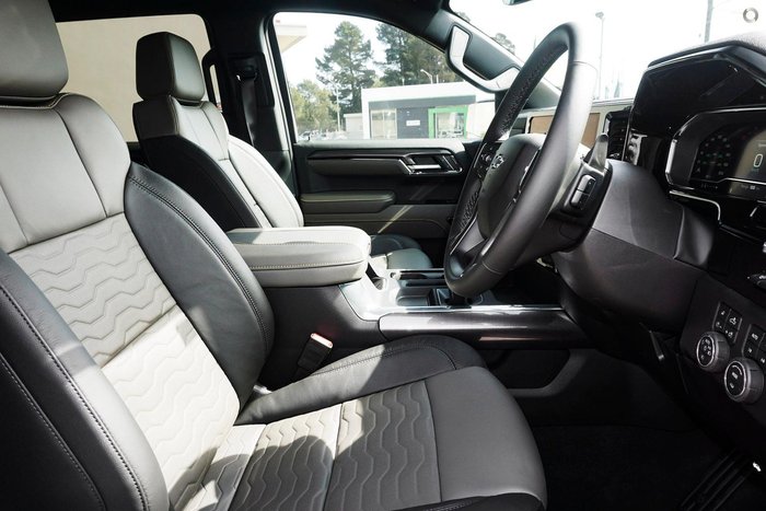 2025 Chevrolet Silverado 1500 ZR2 W/Tech Pack T1 MY24 4X4 Red Hot