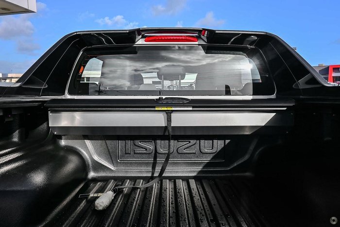 2025 Isuzu D-MAX X-TERRAIN MY24 4X4 Dual Range Mercury Silver