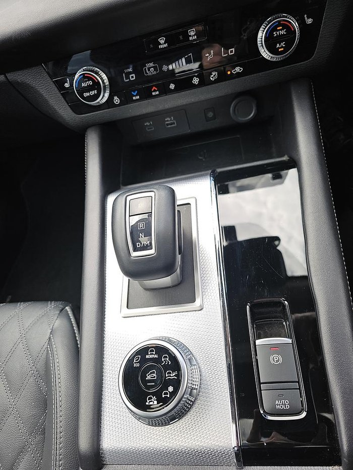2024 Mitsubishi Outlander Exceed