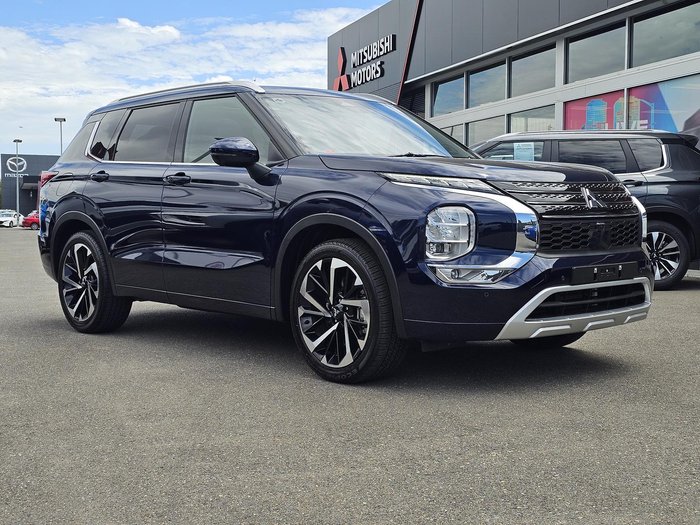 2024 Mitsubishi Outlander Exceed