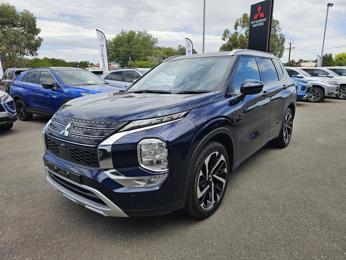 2024 Mitsubishi Outlander Exceed