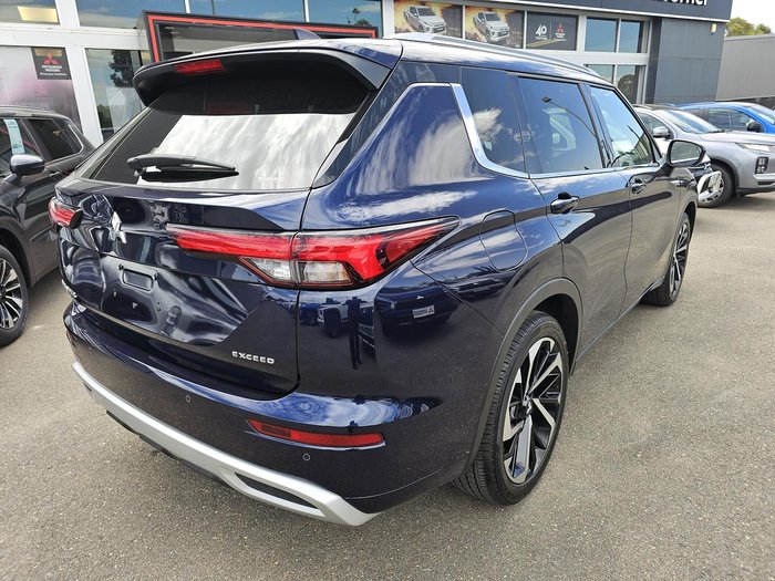 2024 Mitsubishi Outlander Exceed