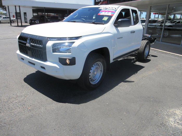 2025 Mitsubishi Triton GLX