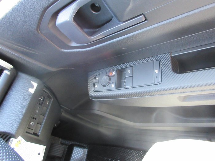 2025 Mitsubishi Triton GLX