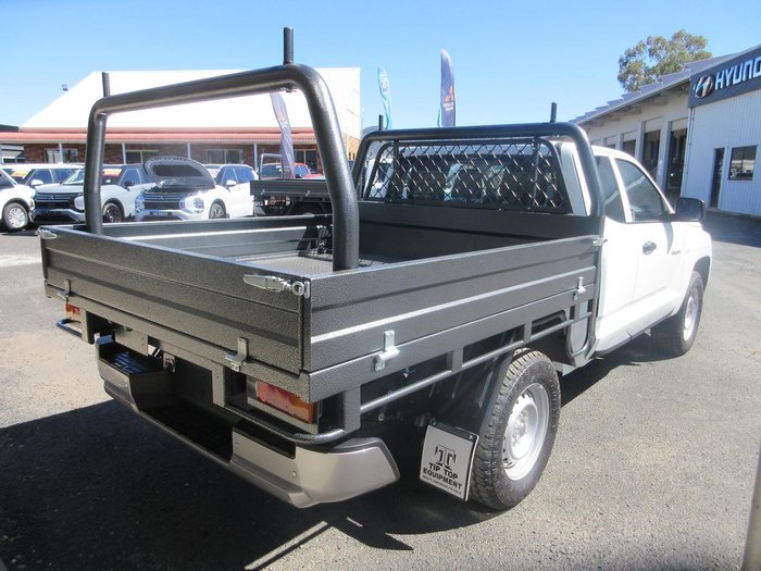 2025 Mitsubishi Triton GLX