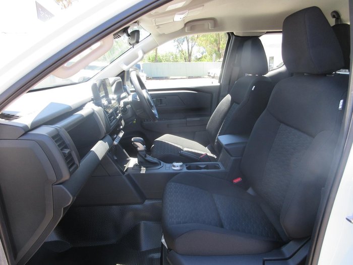 2025 Mitsubishi Triton GLX