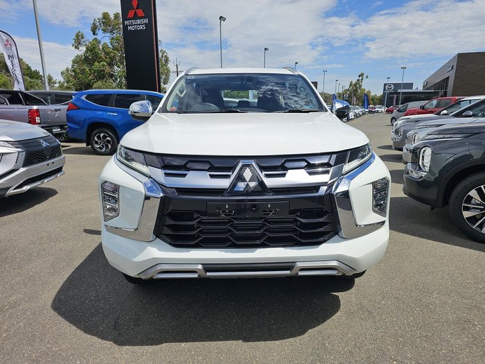 2024 Mitsubishi Pajero Sport GLX