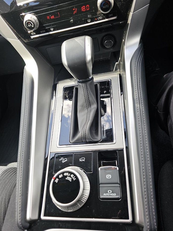 2024 Mitsubishi Pajero Sport GLX