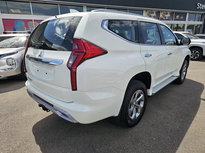 2024 Mitsubishi Pajero Sport GLX