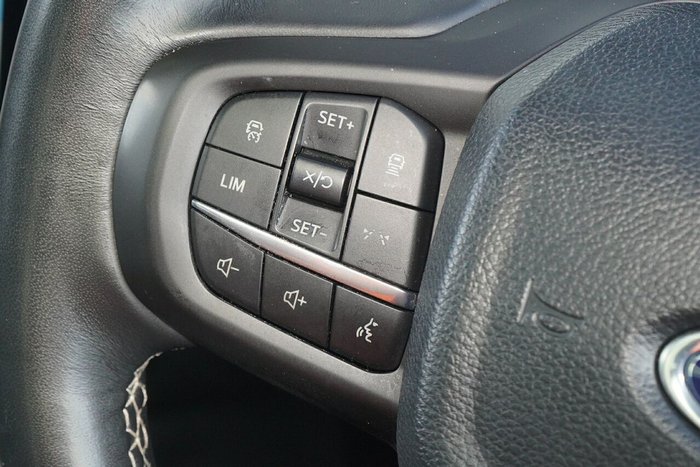 2024 Ford Everest Platinum