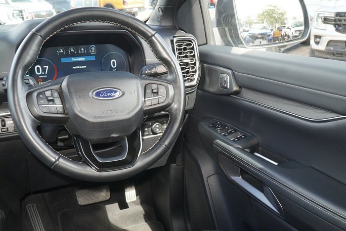 2024 Ford Everest Platinum