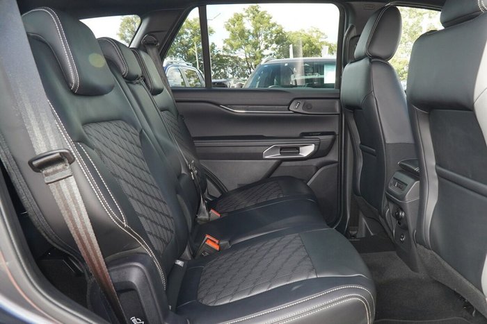 2024 Ford Everest Platinum