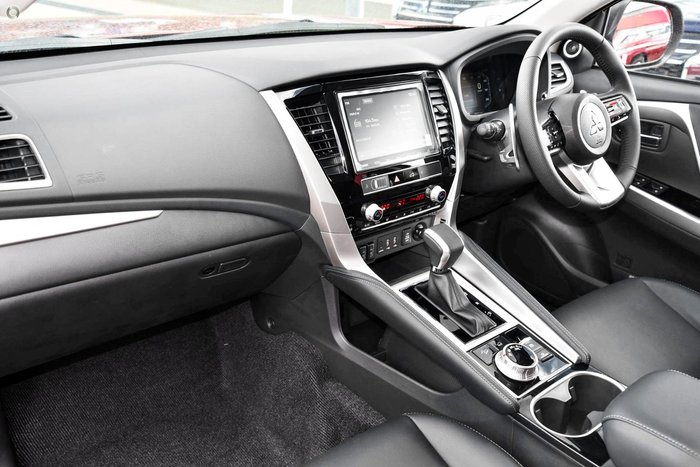 2025 Mitsubishi Pajero Sport Exceed