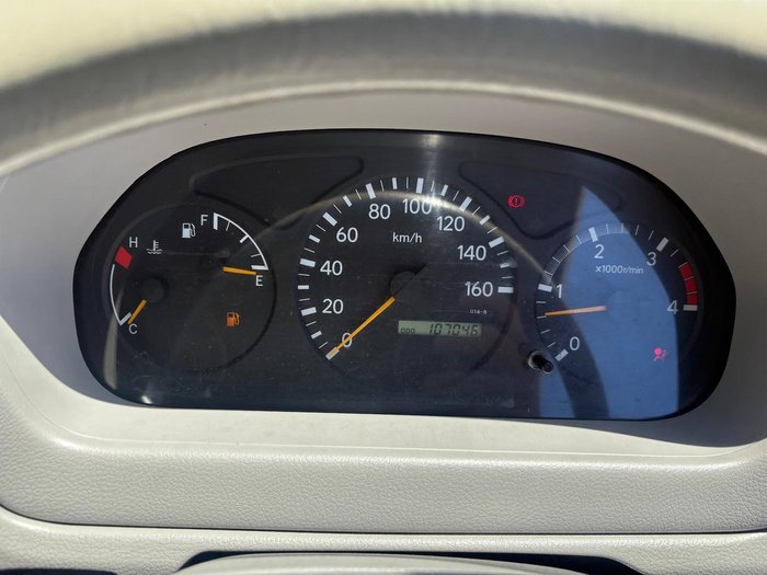 2010 Hino 300 Series 616 Short